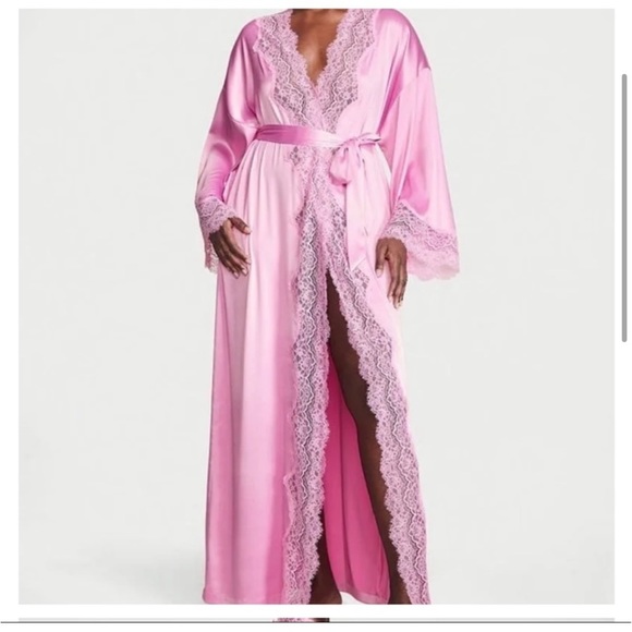 NEW VS Lace-Trim Satin Long Robe in Lilac Chiffon xs / small Victoria Secret
